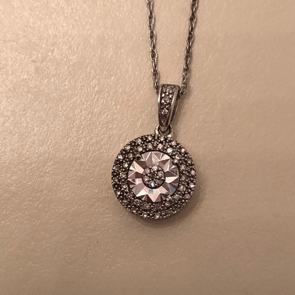 NWOT Sterling Diamond Halo Pendant With Chain - Picture 1 of 5